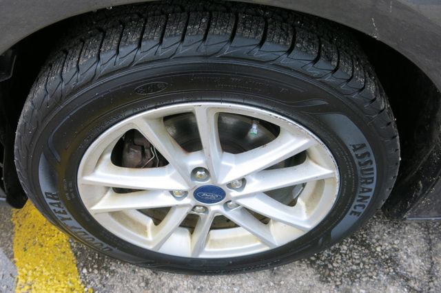 2015 Ford Focus 4dr Sedan SE - 22765977 - 31