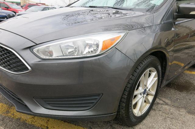 2015 Ford Focus 4dr Sedan SE - 22765977 - 35