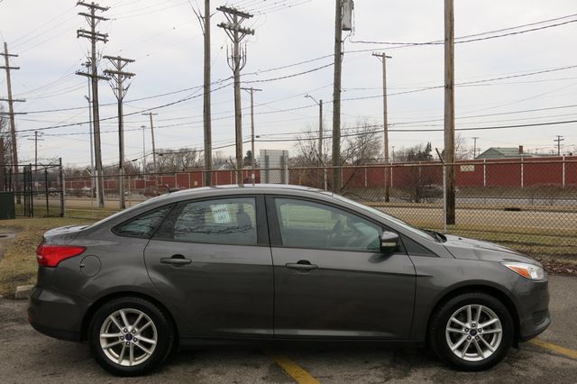 2015 Ford Focus 4dr Sedan SE - 22765977 - 4