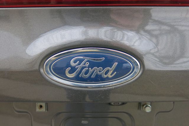 2015 Ford Focus 4dr Sedan SE - 22765977 - 50
