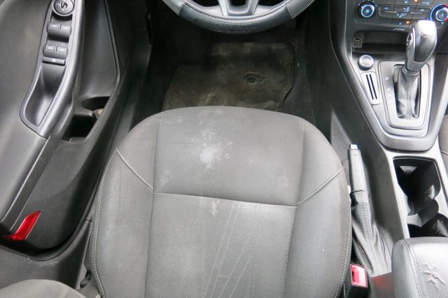 2015 Ford Focus 4dr Sedan SE - 22765977 - 54