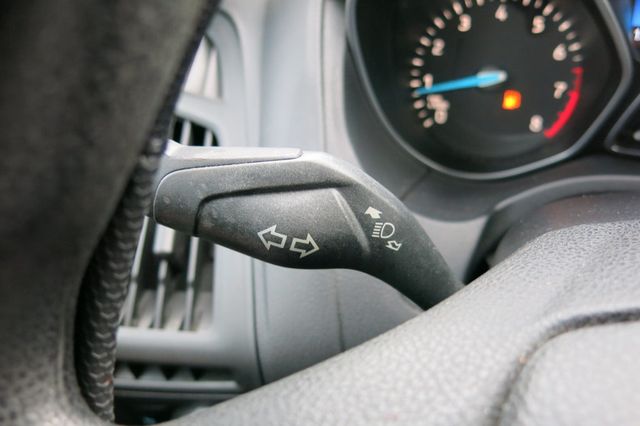 2015 Ford Focus 4dr Sedan SE - 22765977 - 64