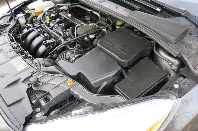 2015 Ford Focus 4dr Sedan SE - 22765977 - 71