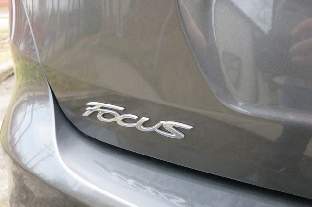 2015 Ford Focus 4dr Sedan SE - 22765977 - 8
