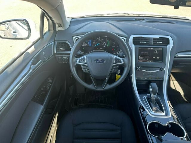 2015 Ford Fusion 4dr Sedan SE Hybrid FWD - 22390898 - 21