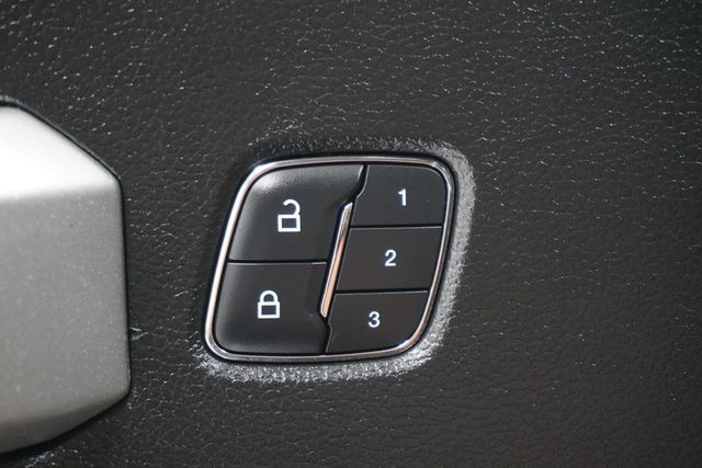 2015 Ford F-150  - 22938768 - 24