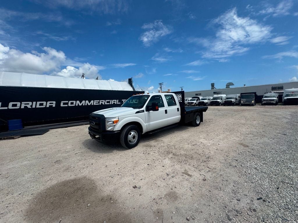 2015 Ford F-350 Crew Cab Flatbed  - 22891718 | Video 1