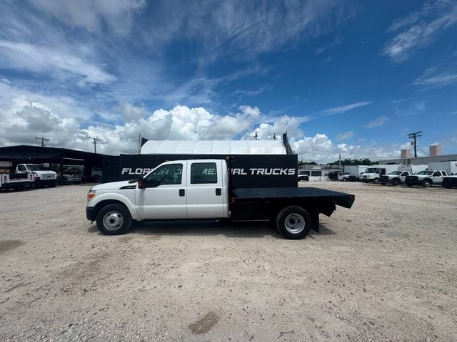 2015 Ford F-350 Crew Cab Flatbed  - 22891718 - 1