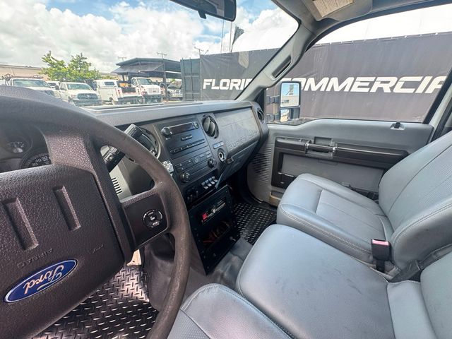 2015 Ford F-350 Crew Cab Flatbed  - 22891718 - 8