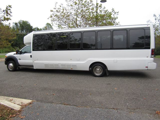 2015 Ford F-550 BUS KRYSTAL KK33 29 Passenger Bus with Luggage - 22924070 - 9