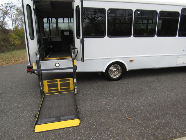 2015 Ford F-550 Starcraft Allstar Bus 24+2 or 30 Passengers - 22713501 - 18