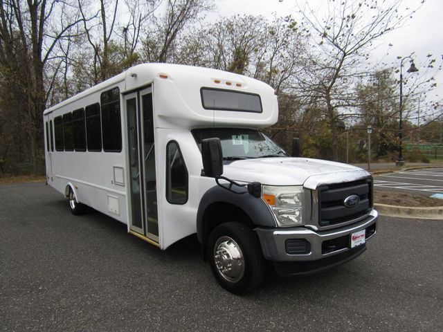 2015 Ford F-550 Starcraft Allstar Bus 24+2 or 30 Passengers - 22713501 - 3