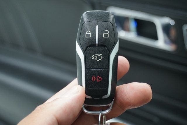 2015 Ford Mustang 2dr Fastback GT - 22921706 - 13