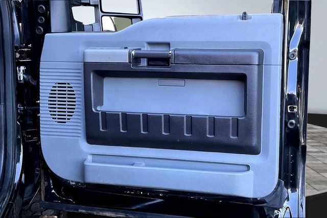 2015 Ford Super Duty F-350 SRW XLT Pickup 4D 6 3/4 ft - 22924945 - 14