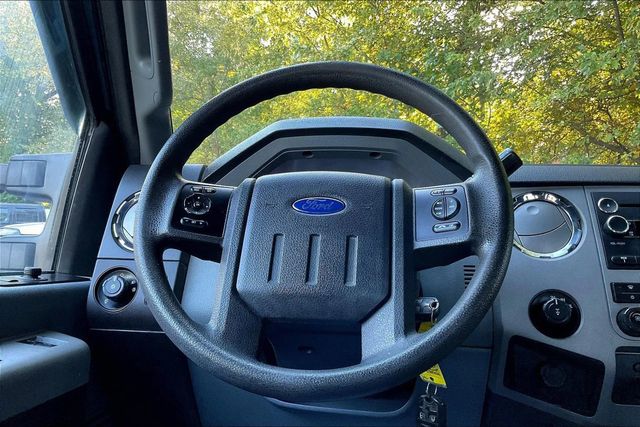 2015 Ford Super Duty F-350 SRW XLT Pickup 4D 6 3/4 ft - 22924945 - 17