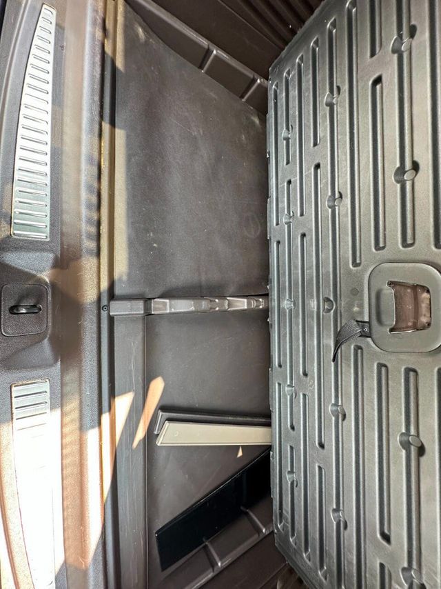 2015 GMC Yukon XL 4WD 4dr Denali - 22895288 - 11