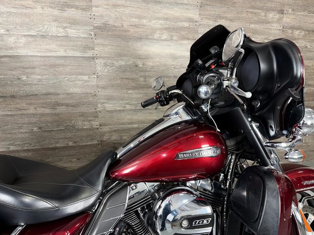 2015 Harley-Davidson FLHTCU Ultra Classic Electra Glide LOW MILES! - 22901907 - 5