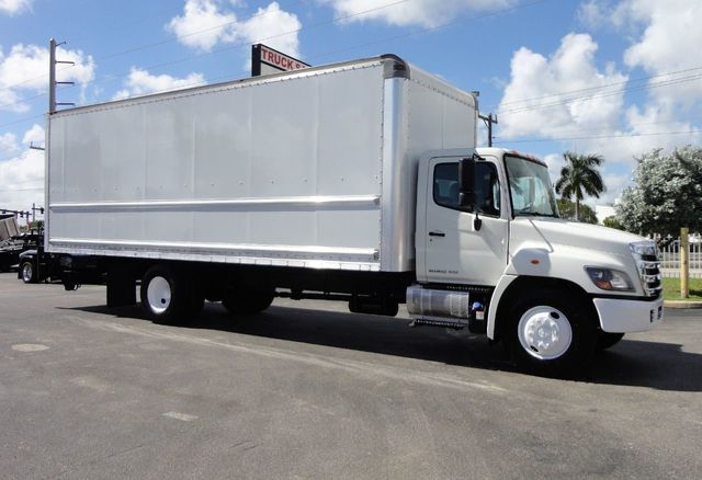 2015 HINO 268 26FT DRY BOX TRUCK . CARGO TRUCK WITH LIFTGATE - 18212180 - 0