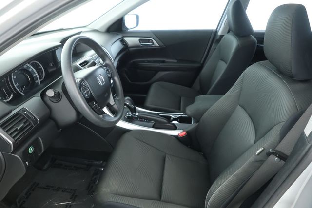 2015 Honda Accord Sedan 4dr I4 CVT LX - 22931383 - 17
