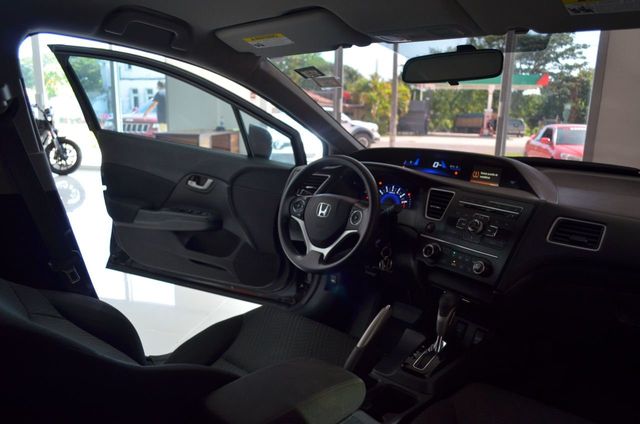 2015 Honda Civic Sedan Disponible para alquiler Automatico - 18159213 - 13
