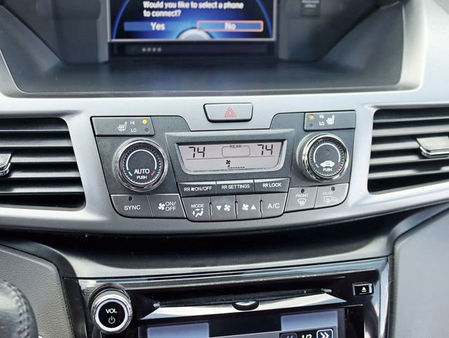 2015 Honda Odyssey 5dr Touring Elite - 22939281 - 18