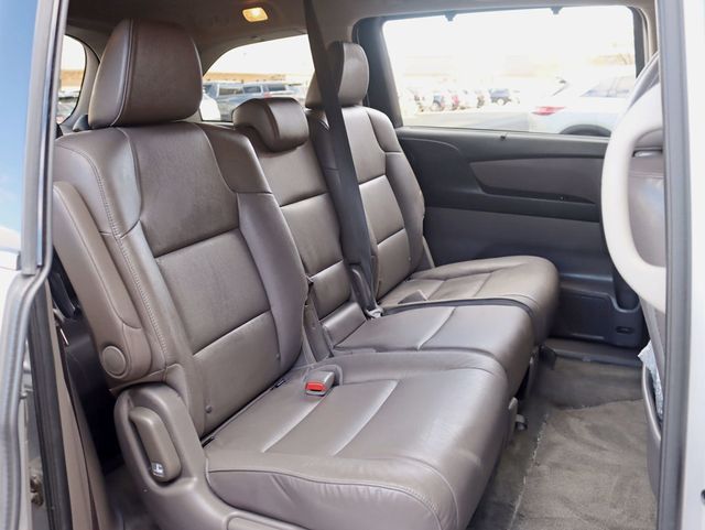 2015 Honda Odyssey 5dr Touring Elite - 22939281 - 24