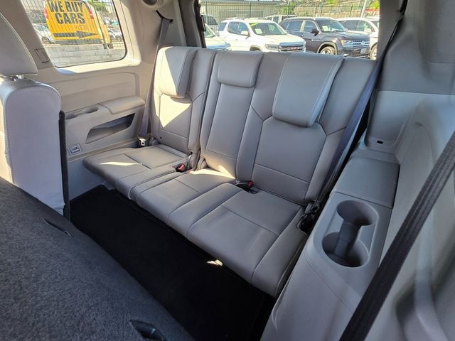 2015 Honda Pilot 2WD 4dr Touring w/RES & Navi - 22937712 - 15