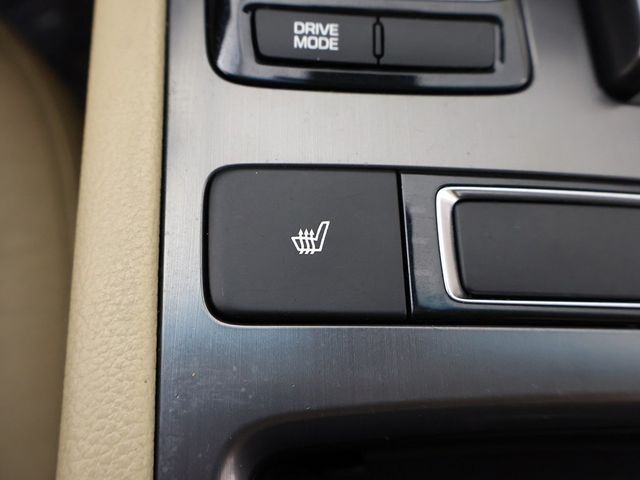 2015 Hyundai Genesis 4dr Sedan V6 3.8L RWD - 22938102 - 47