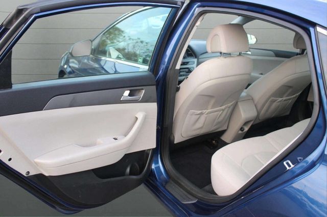 2015 Hyundai Sonata 4dr Sedan 2.4L SE - 22933194 - 11