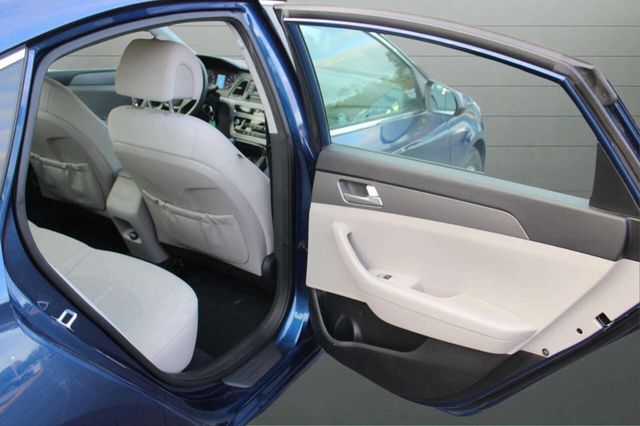 2015 Hyundai Sonata 4dr Sedan 2.4L SE - 22933194 - 14