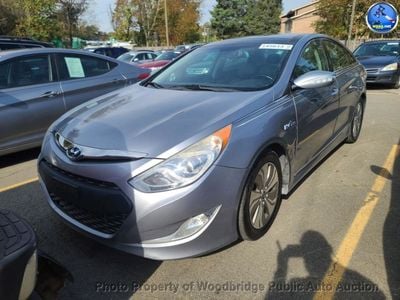 2015 Hyundai Sonata - KMHEC4A42FA130186