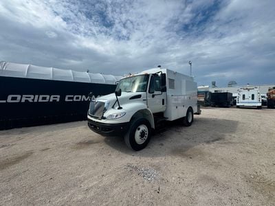 2015 International 4400 Enclosed Utility Service Truck