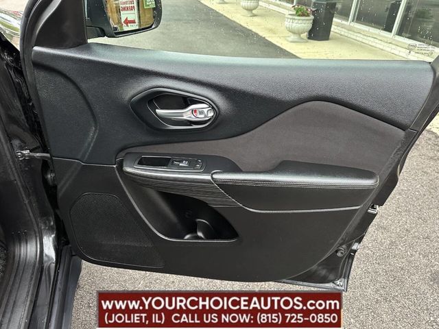 2015 Jeep Cherokee Latitude 4x4 4dr SUV - 22856035 - 23