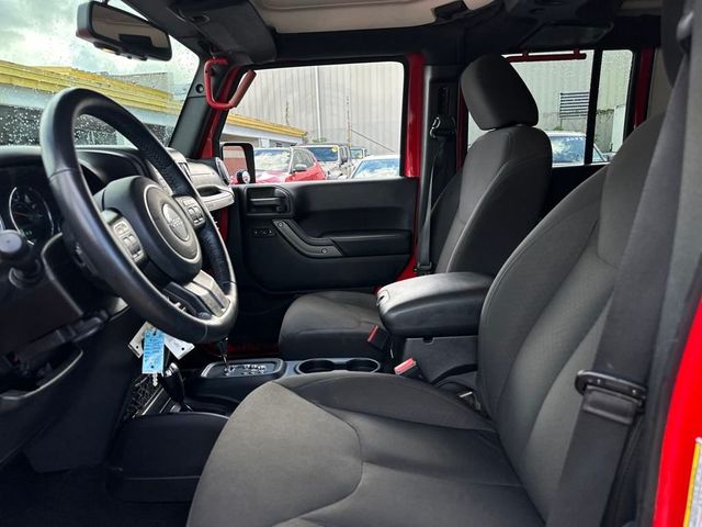 2015 Jeep Wrangler Unlimited 4WD 4dr Sport - 22936303 - 12