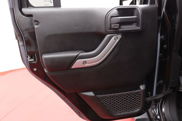 2015 Jeep Wrangler Unlimited Sport - 21017582 - 19