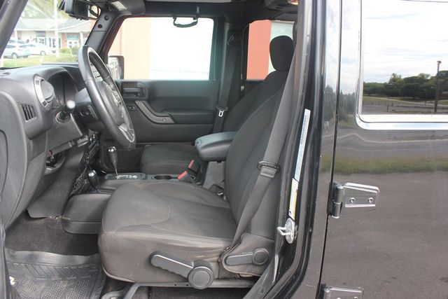 2015 Jeep Wrangler Unlimited Sport - 21591230 - 19