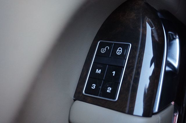 2015 Land Rover Range Rover SUPERCHARGED,4WD, PANORAMIC ROOF, NAVIGATION, BACKUP CAMERA - 22938211 - 23