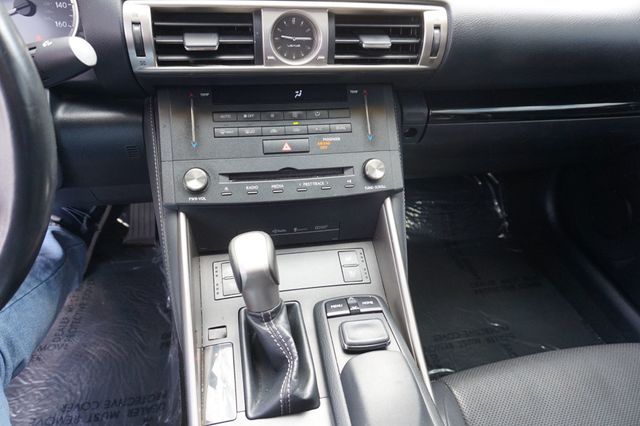2015 Lexus IS 250 MOON ROOF, NAVIGATION, BACKUP CAMERA, PREMIUM WHEELS - 22935642 - 18