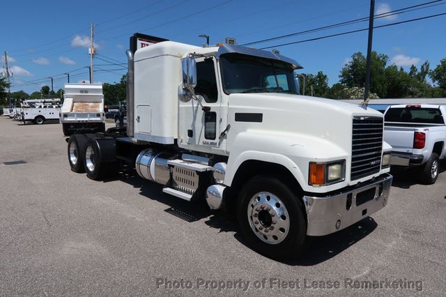 2015 Mack CHU613 Pinnacle 64T Sleeper  - 22887170 - 6