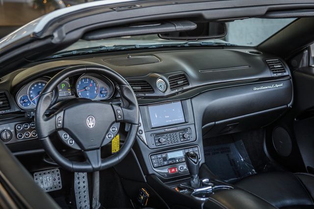 2015 Maserati GranTurismo Convertible MC - GORGEOUS COLORS - NAV - BLUETOOTH - MUST SEE - 22225860 - 31