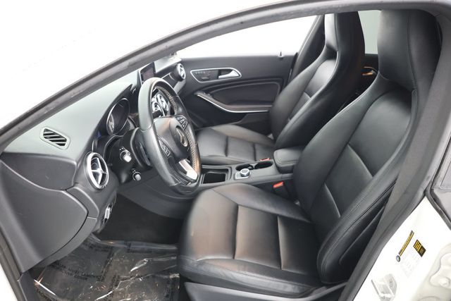 2015 Mercedes-Benz CLA 4dr Sedan CLA 250 4MATIC w/ Premium Package & Bi-Xenon Headlamps - 22939242 - 14