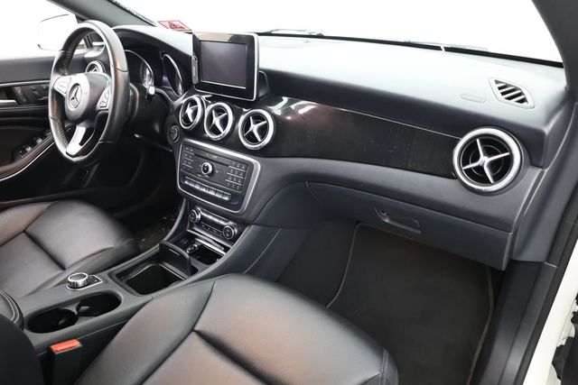 2015 Mercedes-Benz CLA 4dr Sedan CLA 250 4MATIC w/ Premium Package & Bi-Xenon Headlamps - 22939242 - 19
