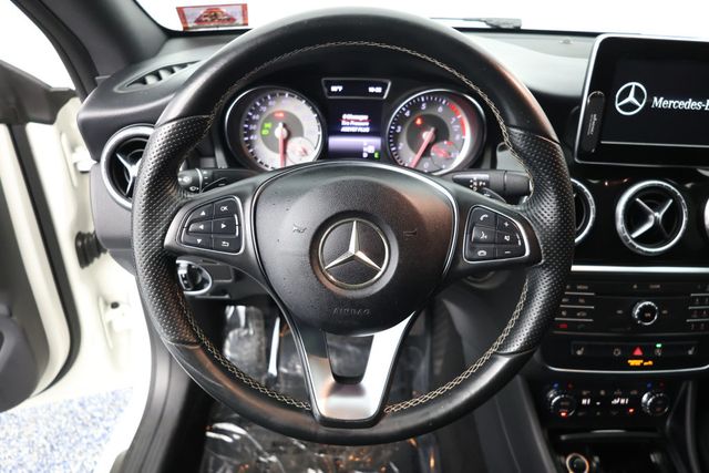 2015 Mercedes-Benz CLA 4dr Sedan CLA 250 4MATIC w/ Premium Package & Bi-Xenon Headlamps - 22939242 - 8