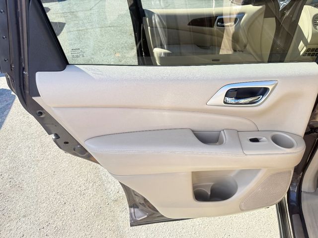 2015 Nissan Pathfinder SL - 22936630 - 12