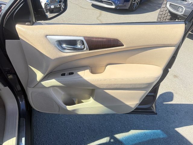 2015 Nissan Pathfinder SL - 22936630 - 15