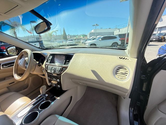 2015 Nissan Pathfinder SL - 22936630 - 16