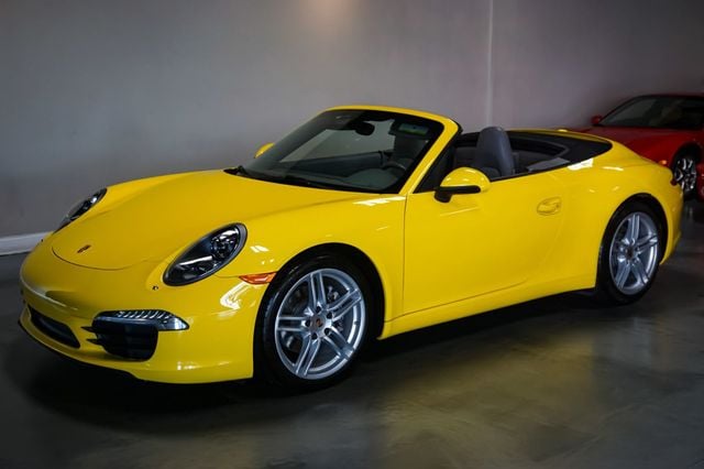 2015 Porsche 911 *7-Speed Manual* *Premium Package +* *PDLS* *Racing Yellow* - 22881440 - 16