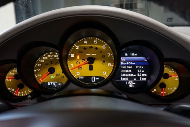 2015 Porsche 911 *7-Speed Manual* *Premium Package +* *PDLS* *Racing Yellow* - 22881440 - 25