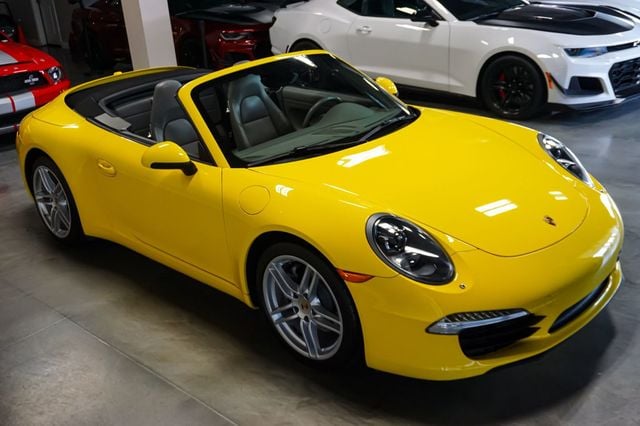 2015 Porsche 911 *7-Speed Manual* *Premium Package +* *PDLS* *Racing Yellow* - 22881440 - 37