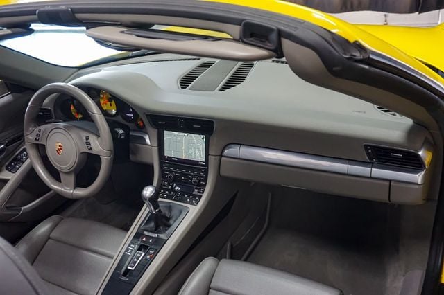 2015 Porsche 911 *7-Speed Manual* *Premium Package +* *PDLS* *Racing Yellow* - 22881440 - 42
